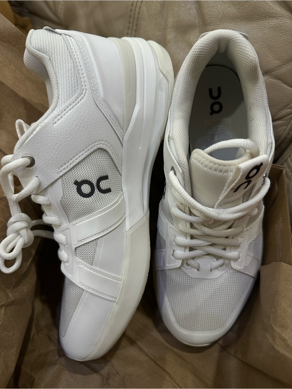 Brand New On The Roger Clubhouse Pro Size 9 in White/Ice color - Picture 5 of 10